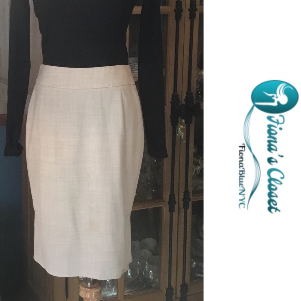 Elegant Cream Skirt w/rear Flounce
